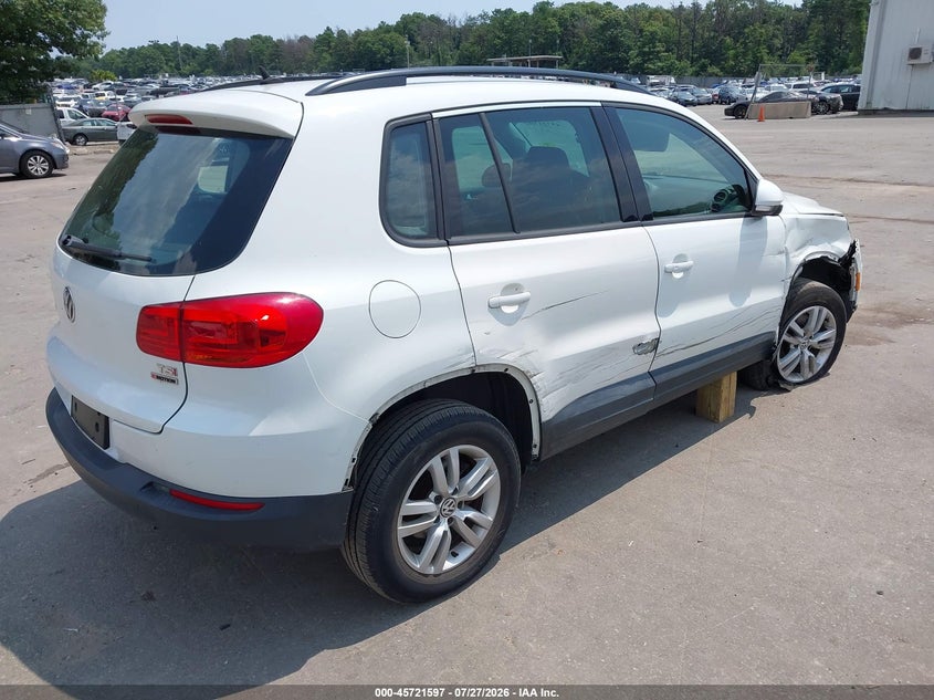 2016 Volkswagen Tiguan VIN WVGBV7AX2GW558062 IAAI salvage auction — RIGHT SIDE, Salvage Title, sold $1,050 on 2026-08-09 (photo 4)