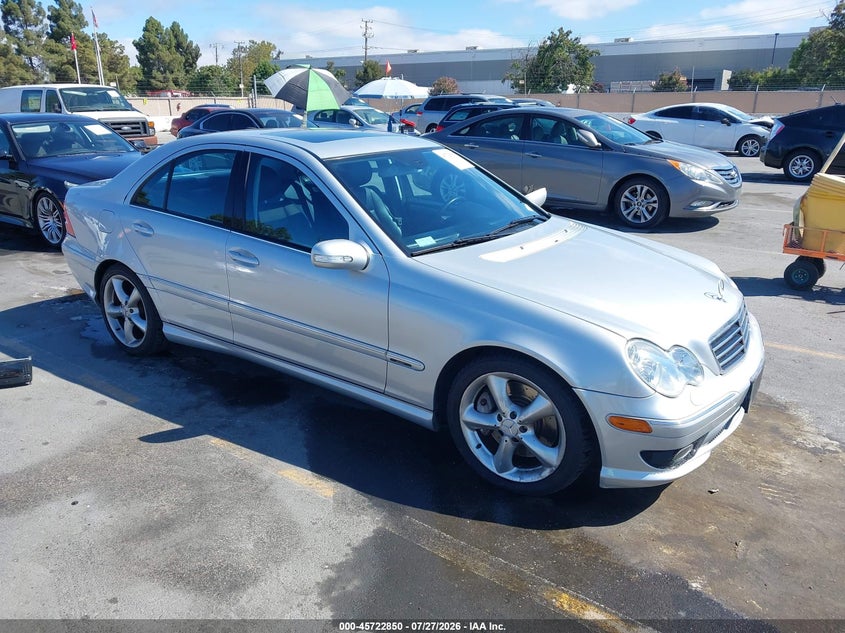 2006 Mercedes-benz C class VIN WDBRF52HX6F743663 IAAI salvage auction — SIDE, Salvage (California), sold $900 on 2026-08-03 (photo 1)