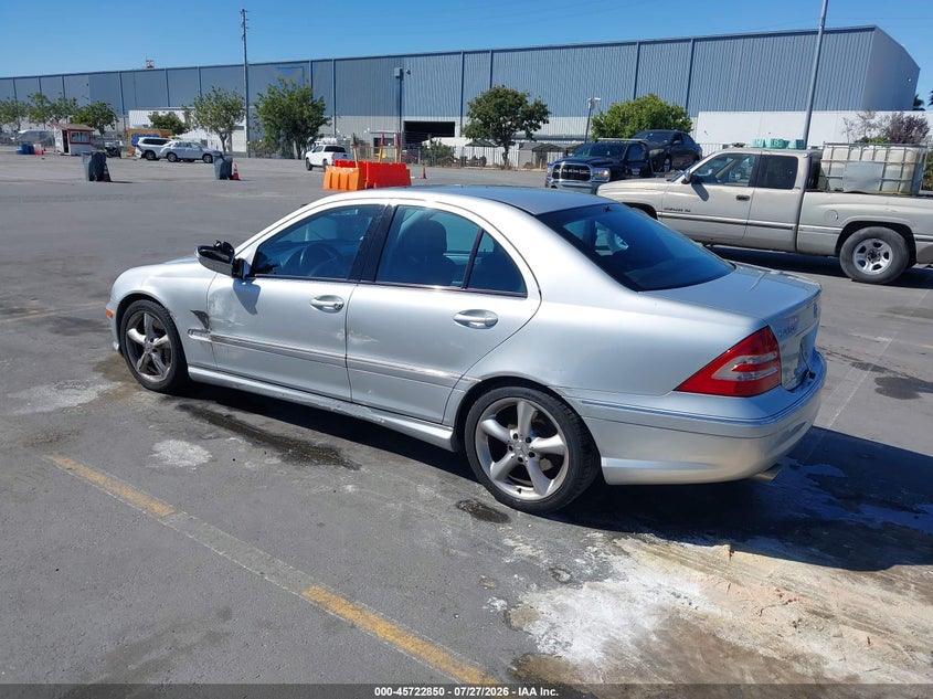 2006 Mercedes-benz C class VIN WDBRF52HX6F743663 IAAI salvage auction — SIDE, Salvage (California), sold $900 on 2026-08-03 (photo 3)
