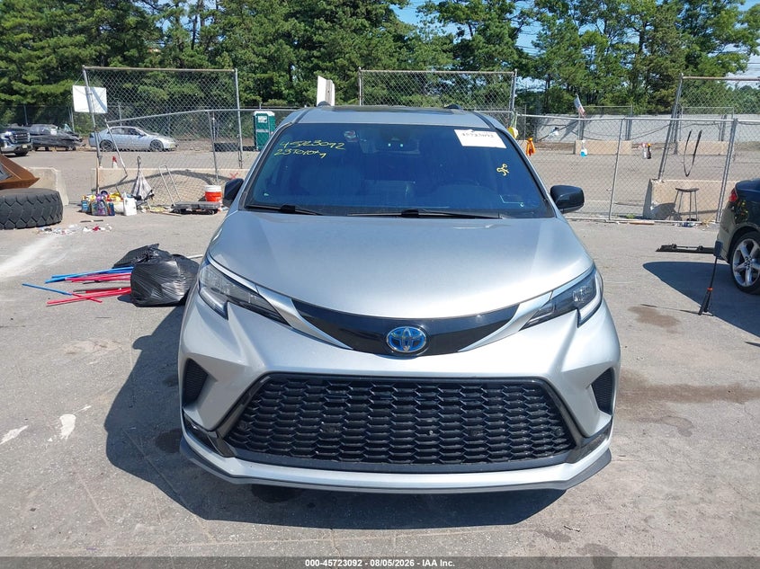 2023 Toyota Sienna VIN 5TDDRKEC3PS178353 IAAI salvage auction — WATER/FLOOD, Wait Title, sold $15,650 on 2026-10-06 (photo 6)