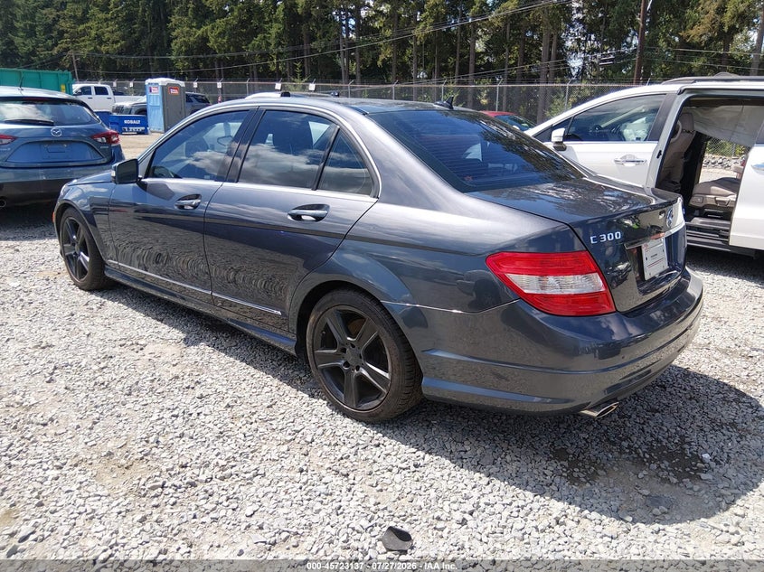2010 Mercedes-benz C class VIN WDDGF8BB1AR115171 IAAI salvage auction — REAR END, Bill Of Sale (Washington), sold $775 on 2026-08-13 (photo 3)