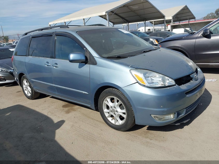 2004 Toyota Sienna VIN 5TDZA22C84S067410 IAAI salvage auction — FRONT END, Salvage (California), sold $725 on 2026-08-01 (photo 1)