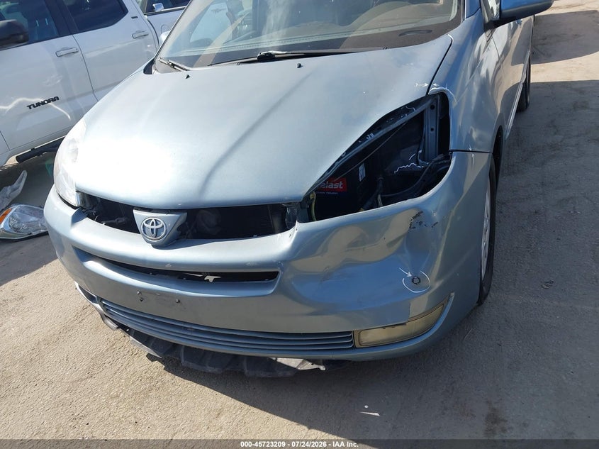 2004 Toyota Sienna VIN 5TDZA22C84S067410 IAAI salvage auction — FRONT END, Salvage (California), sold $725 on 2026-08-01 (photo 6)