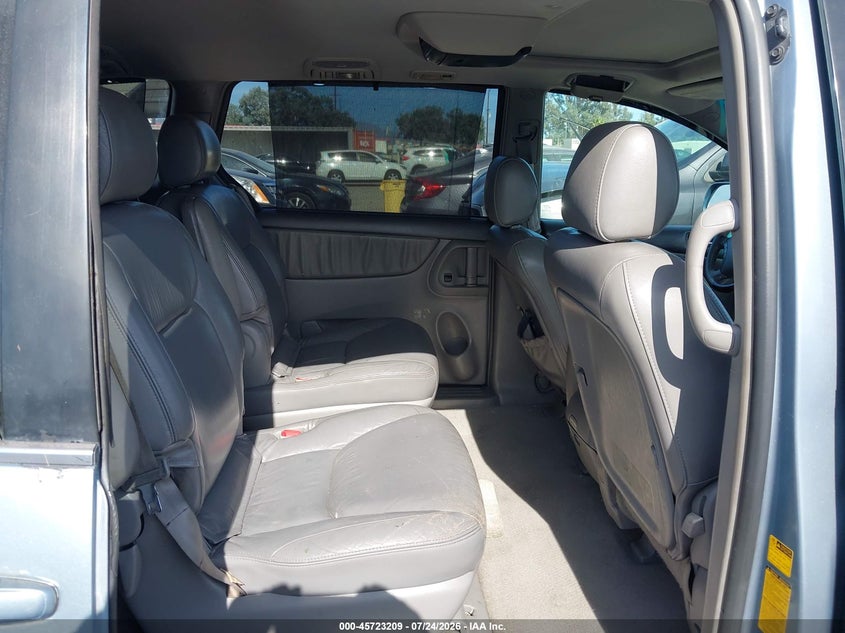 2004 Toyota Sienna VIN 5TDZA22C84S067410 IAAI salvage auction — FRONT END, Salvage (California), sold $725 on 2026-08-01 (photo 8)