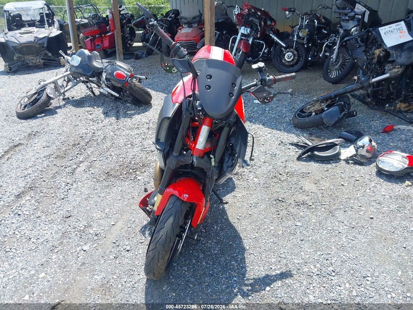2013 Ducati Diavel VIN ZDM13BLW0DB015541 IAAI salvage auction — FRONT END, Wait Title, sold $1,550 on 2026-09-16 (photo 5)