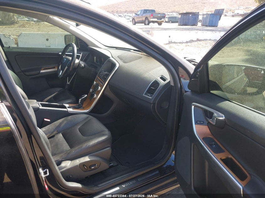 2017 Volvo Xc60 VIN YV449MRU5H2035571 IAAI salvage auction — NORMAL WEAR, Clear - Dealer Only (California), sold $100 on 2026-08-18 (photo 5)