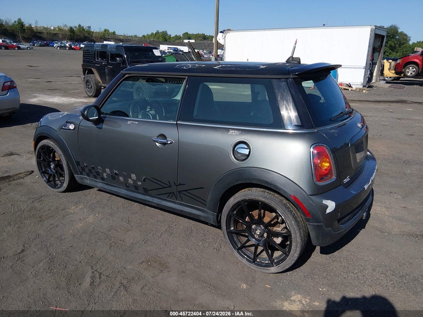 2010 Mini Cooper VIN WMWMF7C57ATZ69937 IAAI salvage auction — NORMAL WEAR, Clear (Pennsylvania), sold $600 on 2026-08-19 (photo 3)