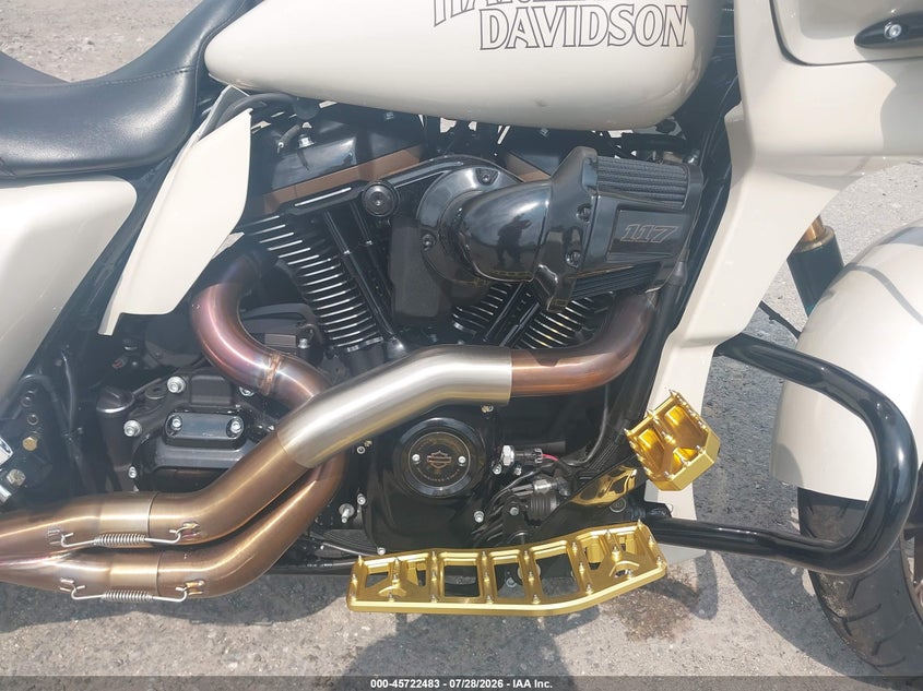 2023 Harley-davidson Road glide VIN 1HD1ACL16PB674934 IAAI salvage auction — SIDE, Wait Title, sold $14,250 on 2026-09-09 (photo 8)