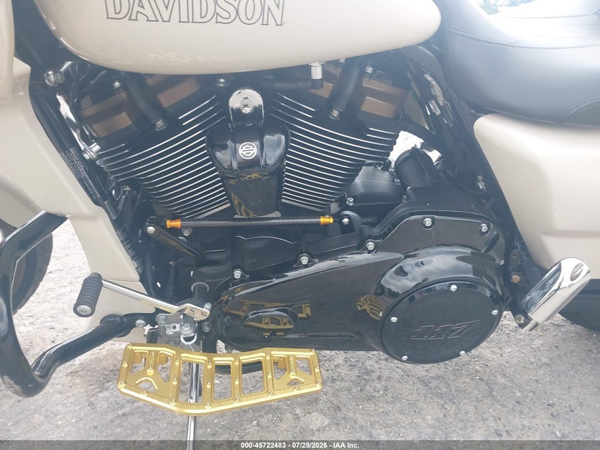 2023 Harley-davidson Road glide VIN 1HD1ACL16PB674934 IAAI salvage auction — SIDE, Wait Title, sold $14,250 on 2026-09-09 (photo 9)