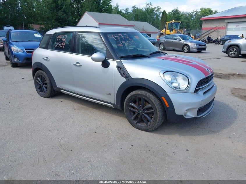 2016 Mini Countryman VIN WMWZC5C59GWU01795 IAAI salvage auction — NORMAL WEAR, Salvage Title, sold $475 on 2026-08-10 (photo 1)