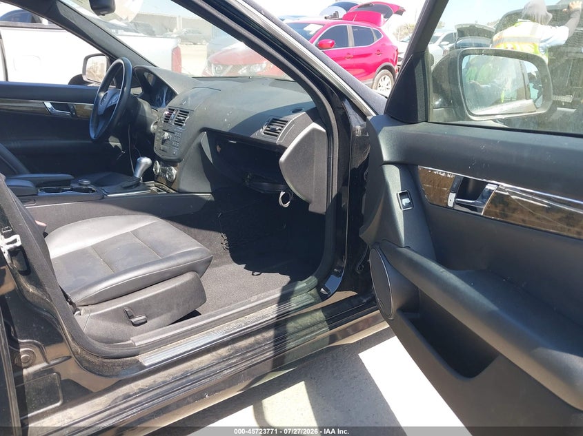 2008 Mercedes-benz C class VIN WDDGF56X18F067249 IAAI salvage auction — NORMAL WEAR, Clear - Dealer Only (California), sold $300 on 2026-08-05 (photo 5)