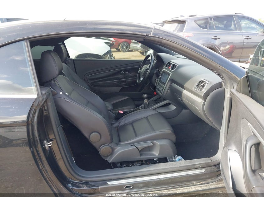 2009 Volkswagen Eos VIN WVWAA71F79V021103 IAAI salvage auction — REAR END, Salvage (Texas), sold $950 on 2026-08-07 (photo 5)