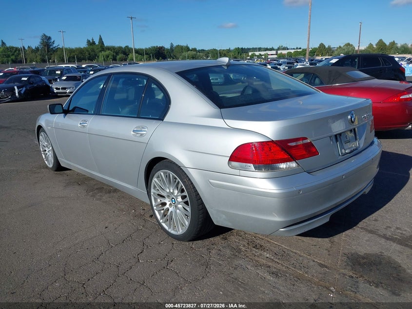 2007 BMW 7 series VIN WBAHN83577DT76771 IAAI salvage auction — NORMAL WEAR, Clear-Dealer Only (Oregon), sold $150 on 2026-07-30 (photo 3)