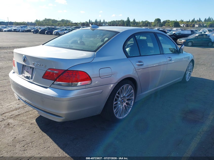 2007 BMW 7 series VIN WBAHN83577DT76771 IAAI salvage auction — NORMAL WEAR, Clear-Dealer Only (Oregon), sold $150 on 2026-07-30 (photo 4)