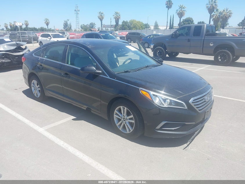 2016 Hyundai Sonata VIN 5NPE24AF1GH267879 IAAI salvage auction — LEFT FRONT, Wait Title, sold $775 on 2026-08-21 (photo 1)