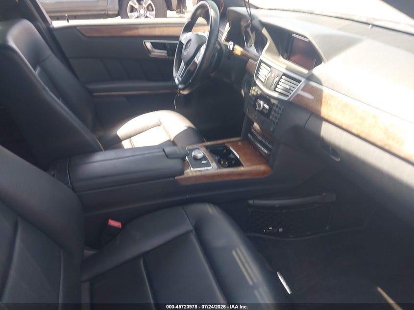 2012 Mercedes-benz E-klasse VIN WDDHF5KB5CA588592 IAAI salvage auction — FRONT END, Wait Title, sold $1,700 on 2026-08-12 (photo 5)