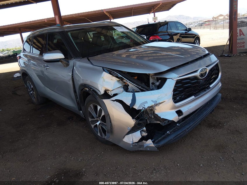 2021 Toyota Highlander VIN 5TDGZRAH5MS537740 — IAAI salvage auction photo