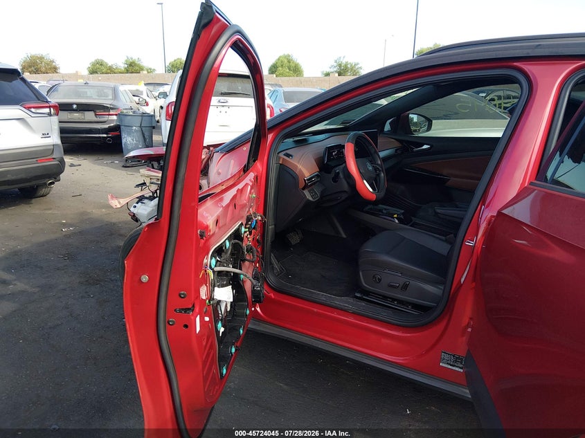 2022 Volkswagen Id.4 VIN WVGUNPE2XNP035760 IAAI salvage auction — LEFT FRONT, Salvage Title, sold $8,600 on 2026-09-04 (photo 5)