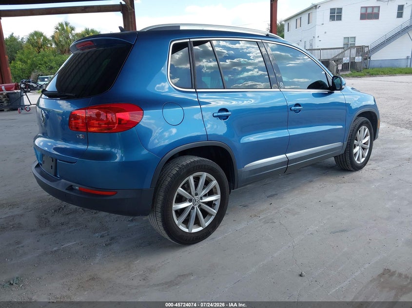 2017 Volkswagen Tiguan VIN WVGRV7AX2HW507841 IAAI salvage auction — NORMAL WEAR, Salvage Title, sold $3,050 on 2026-08-11 (photo 4)