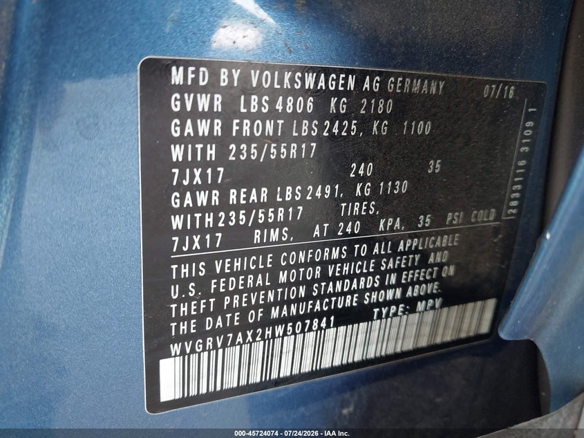 2017 Volkswagen Tiguan VIN WVGRV7AX2HW507841 IAAI salvage auction — NORMAL WEAR, Salvage Title, sold $3,050 on 2026-08-11 (photo 9)