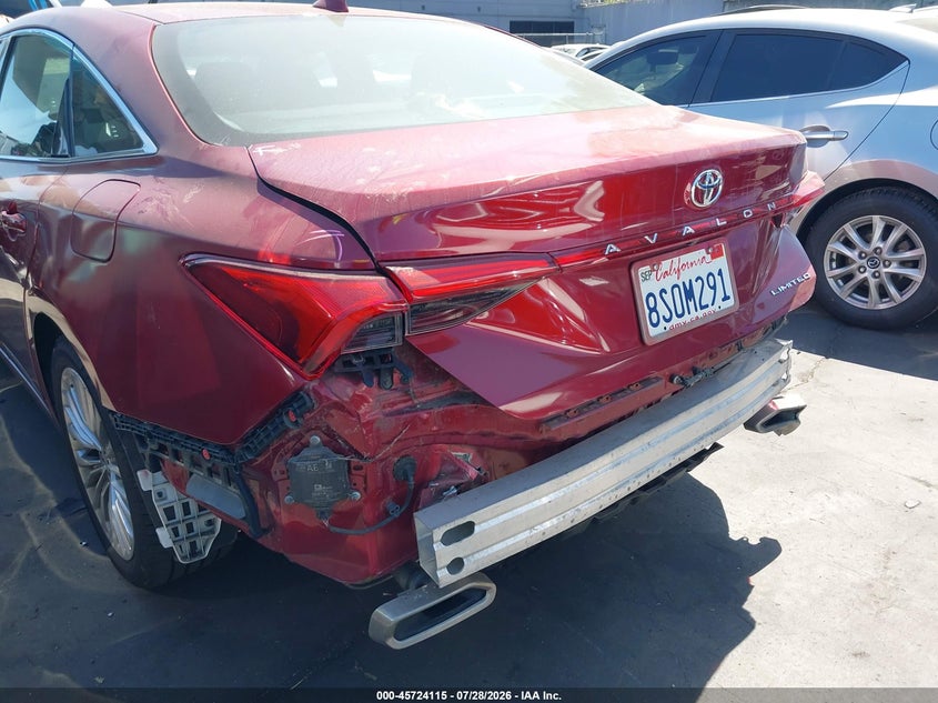 2020 Toyota Avalon VIN 4T1CZ1FB0LU055915 IAAI salvage auction — REAR END, Wait Title, sold $12,900 on 2026-08-26 (photo 6)