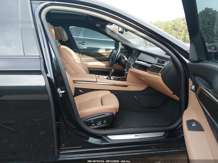 2014 BMW 7 series VIN WBAYE8C53ED135982 IAAI salvage auction — NORMAL WEAR, Clear (Alabama), sold $200 on 2026-08-23 (photo 5)