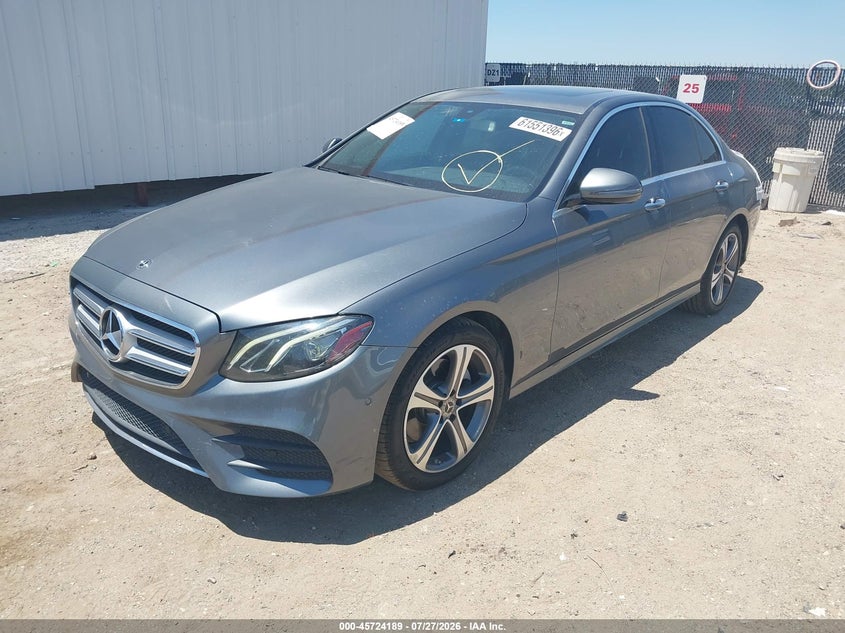 2018 Mercedes-benz E-klasse VIN WDDZF4JB4JA313180 IAAI salvage auction — REAR END, Original (Texas), sold $5,550 on 2026-10-13 (photo 2)