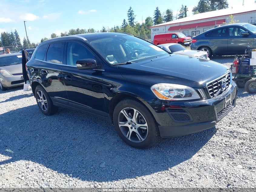 2013 Volvo Xc60 VIN YV4902DZ8D2456590 IAAI salvage auction — REAR END, Wait Title, sold $1,900 on 2026-08-10 (photo 1)
