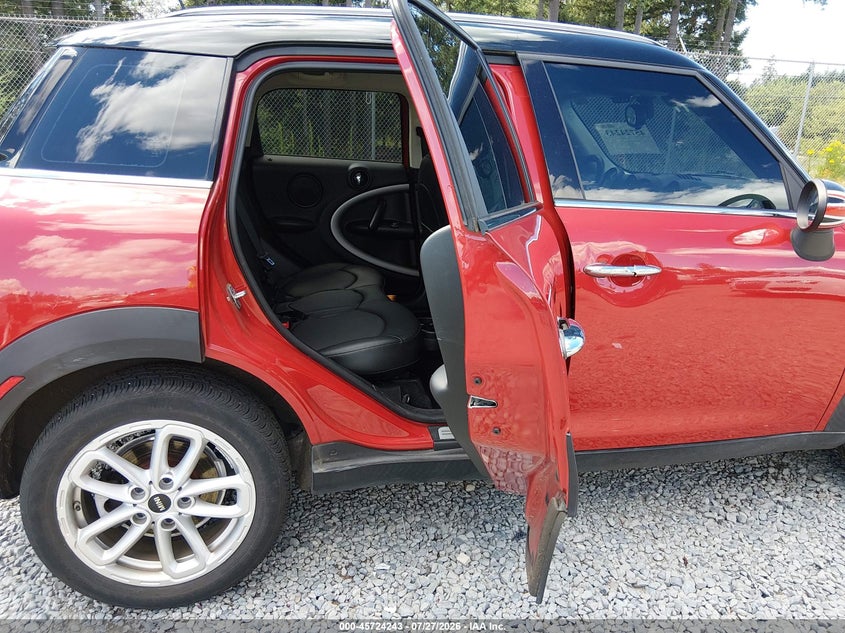2015 Mini Countryman VIN WMWZB3C52FWR44959 IAAI salvage auction — SIDE, Salvage Title, sold $2,050 on 2026-08-22 (photo 8)