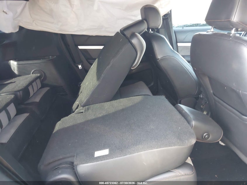 2017 Ford Explorer VIN 1FM5K7D86HGD12833 IAAI salvage auction — SIDE, Salvage Title, sold $2,750 on 2026-08-21 (photo 8)