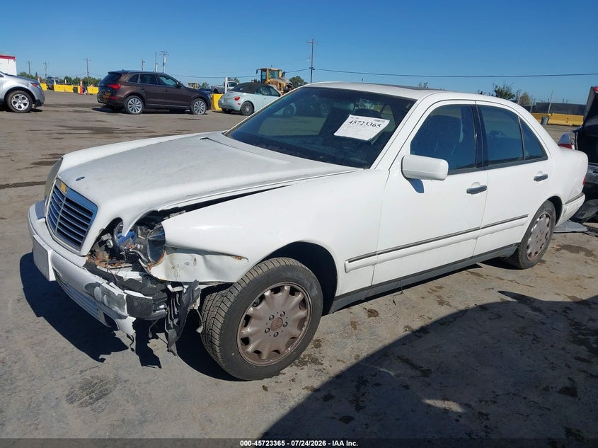 1998 Mercedes-benz E-klasse VIN WDBJF65F6WA657129 IAAI salvage auction — NORMAL WEAR, Clear - Dealer Only (California), sold $200 on 2026-07-30 (photo 2)