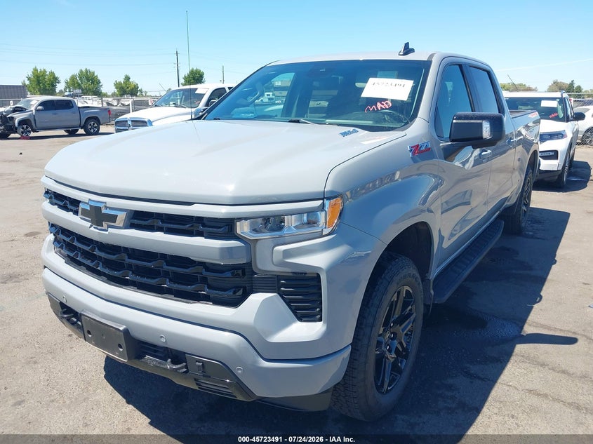 2024 Chevrolet Silverado VIN 1GCUDEE84RZ333781 IAAI salvage auction — REAR END, Salvage Title, sold $28,050 on 2026-08-26 (photo 2)