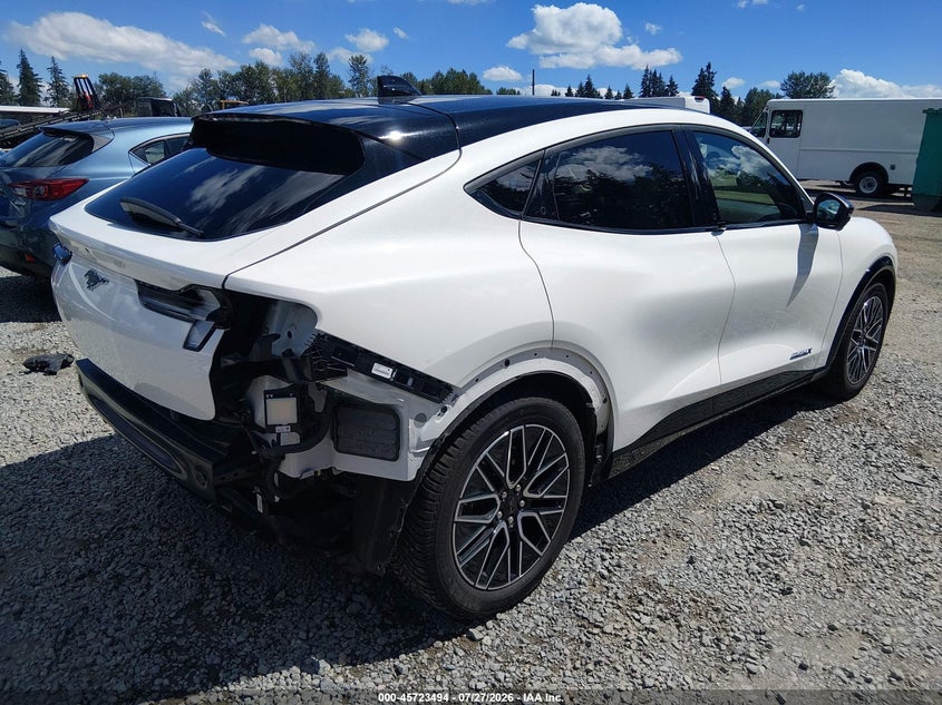 2024 Ford Mustang mach-e VIN 3FMTK3SU7RMA05260 IAAI salvage auction — REAR END, Wait Title, sold $14,200 on 2026-08-28 (photo 4)