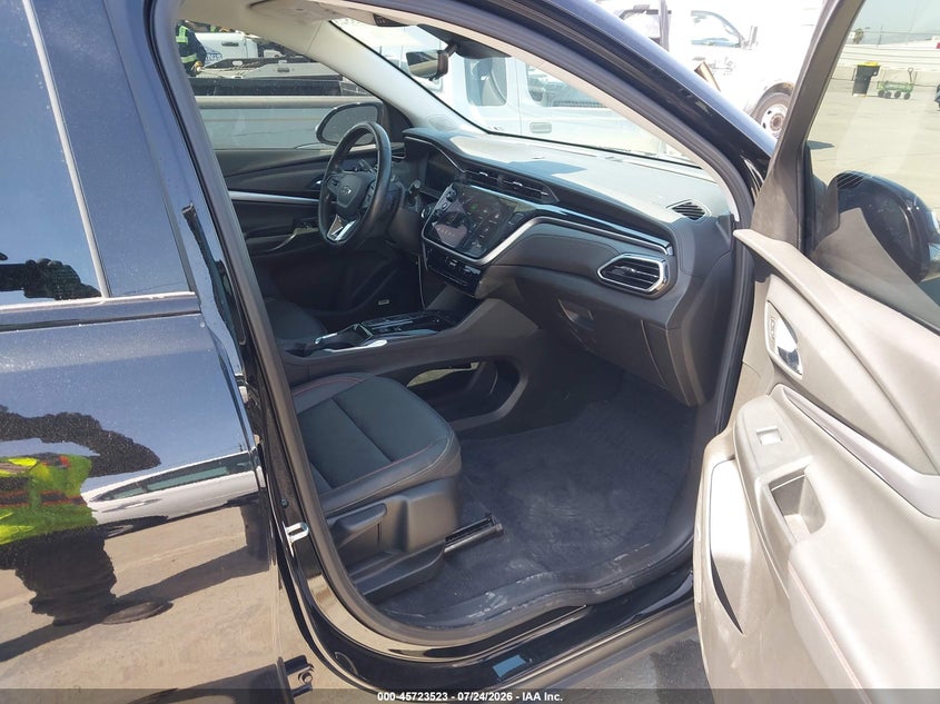 2023 Chevrolet Bolt euv VIN 1G1FZ6S08P4131060 IAAI salvage auction — SIDE, Wait Title, sold $9,300 on 2026-08-06 (photo 5)