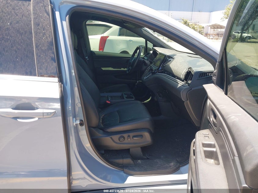 2023 Honda Odyssey VIN 5FNRL6H78PB004196 IAAI salvage auction — LEFT SIDE, Wait Title, sold $17,000 on 2026-08-03 (photo 5)