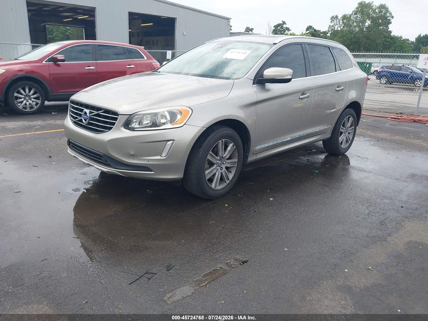 2016 Volvo Xc60 VIN YV449MDK3G2822250 IAAI salvage auction — NORMAL WEAR, Wait Title, sold $425 on 2026-08-12 (photo 2)