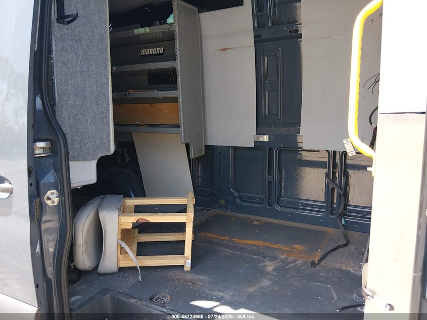 2019 Mercedes-benz Sprinter VIN WD4PF1CD0KP151762 IAAI salvage auction — FRONT END, Clear (Florida), sold $3,250 on 2026-07-28 (photo 8)