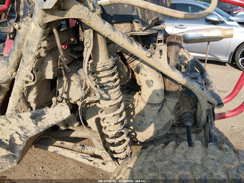 2025 Can-am/ brp Maverick VIN 3JBVVAV40SE000229 IAAI salvage auction — FRONT END, Salvage (Tennessee), sold $8,200 on 2026-08-26 (photo 9)