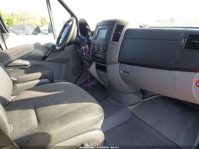2016 Mercedes-benz Sprinter VIN WDZPE8DD8GP232939 IAAI salvage auction — FRONT END, Salvage Title, sold $6,500 on 2026-08-16 (photo 5)