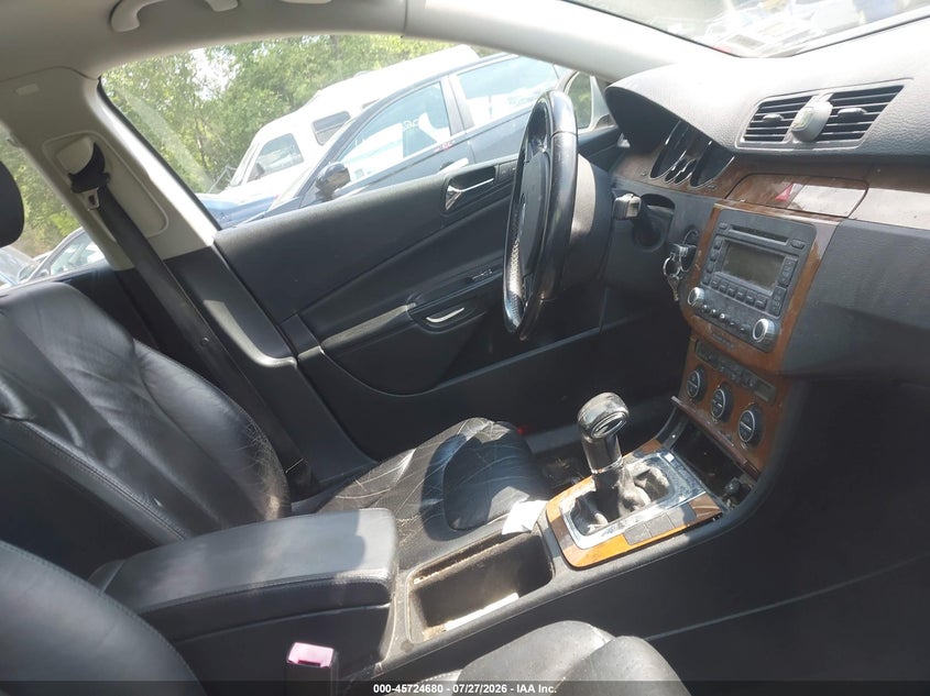 2007 Volkswagen Passat VIN WVWVU73C17E002474 IAAI salvage auction — NORMAL WEAR, Clear (New York), sold $250 on 2026-08-04 (photo 5)