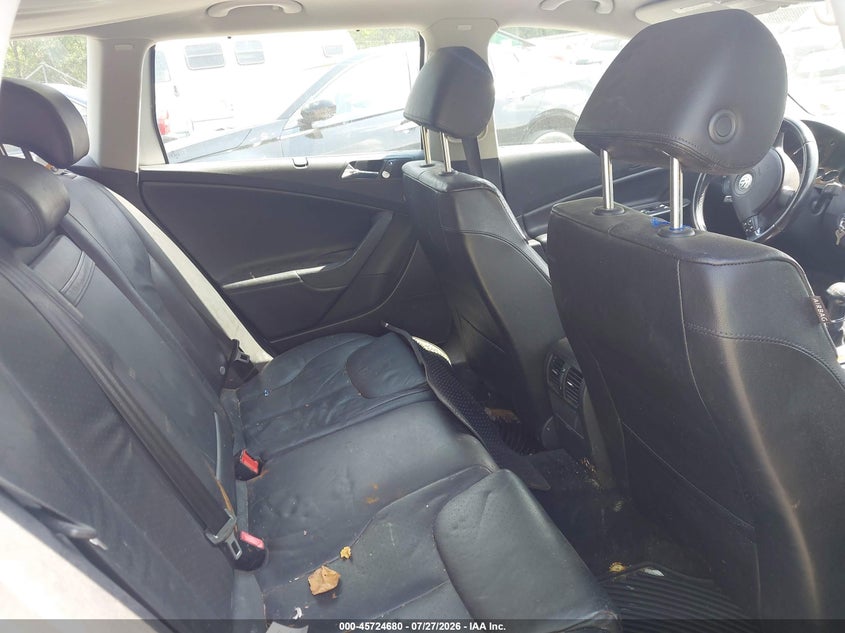 2007 Volkswagen Passat VIN WVWVU73C17E002474 IAAI salvage auction — NORMAL WEAR, Clear (New York), sold $250 on 2026-08-04 (photo 8)