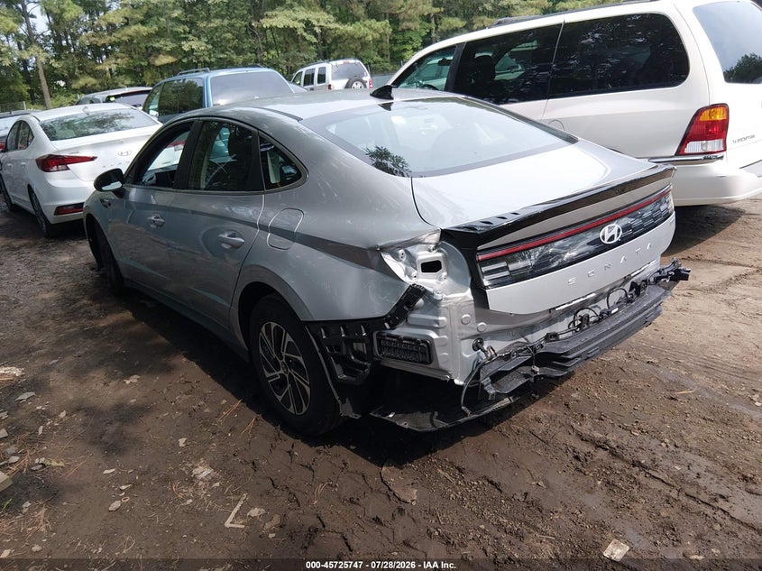 2026 Hyundai Sonata VIN KMHL24JJ3TA170353 IAAI salvage auction — REAR END, Enterprise Vehicles Clear Only (Virginia), sold $25 on 2026-07-30 (photo 3)