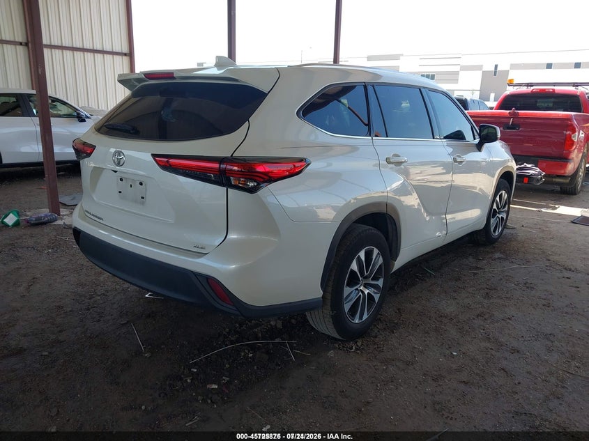 2021 Toyota Highlander VIN 5TDGZRAH0MS533269 IAAI salvage auction — LEFT SIDE, Salvage Title, sold $25 on 2026-07-28 (photo 4)