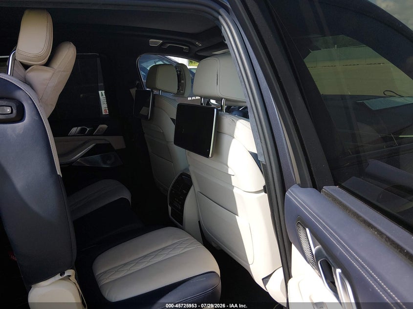 2021 BMW X7 VIN 5UXCX6C18M9F67950 IAAI salvage auction — REAR END, Salvage Title, sold $38,600 on 2026-08-31 (photo 8)