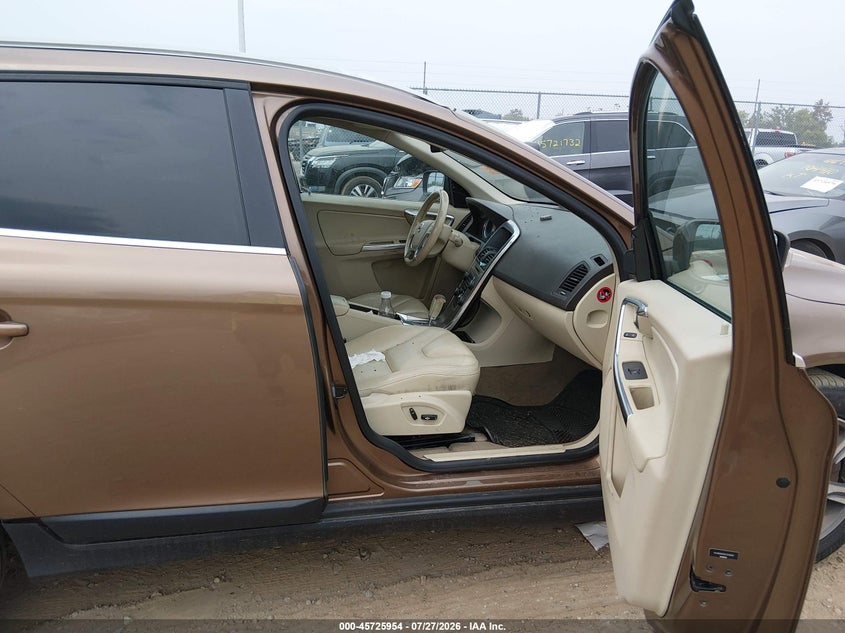 2012 Volvo Xc60 VIN YV4902DZ9C2312934 IAAI salvage auction — REAR END, Wait Title, sold $350 on 2026-08-20 (photo 5)