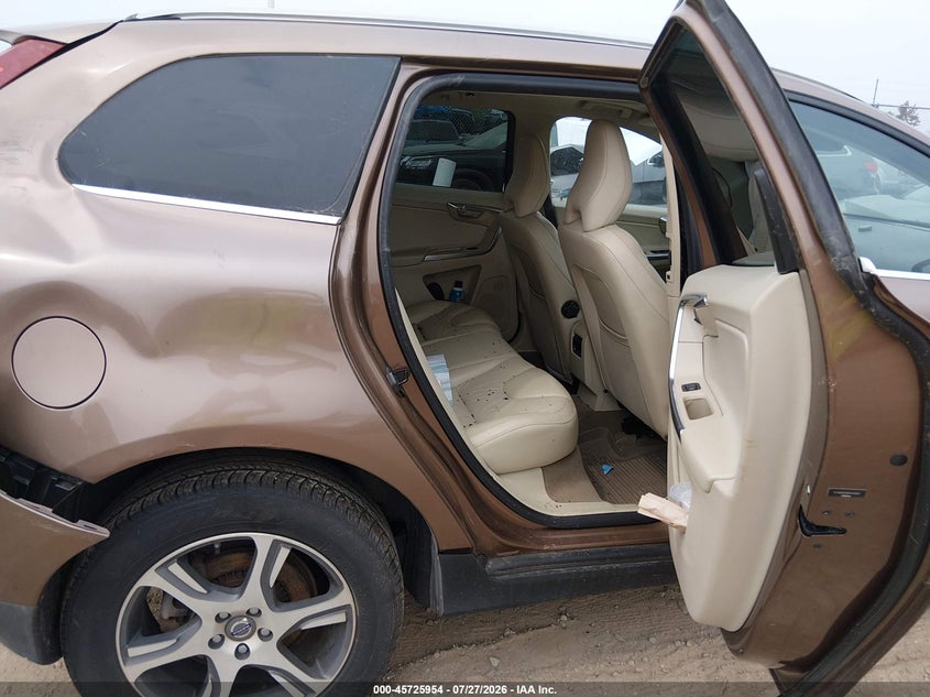 2012 Volvo Xc60 VIN YV4902DZ9C2312934 IAAI salvage auction — REAR END, Wait Title, sold $350 on 2026-08-20 (photo 8)