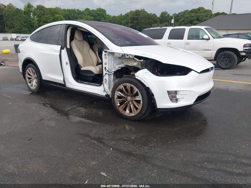 2018 Tesla Model x VIN 5YJXCDE20JF141306 — IAAI salvage auction photo