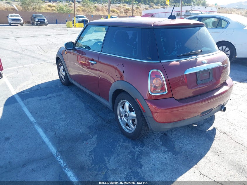 2008 Mini Hardtop VIN WMWMF33558TT63345 IAAI salvage auction — RIGHT FRONT, Salvage (California), sold $500 on 2026-08-12 (photo 3)