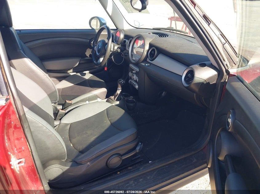 2008 Mini Hardtop VIN WMWMF33558TT63345 IAAI salvage auction — RIGHT FRONT, Salvage (California), sold $500 on 2026-08-12 (photo 5)