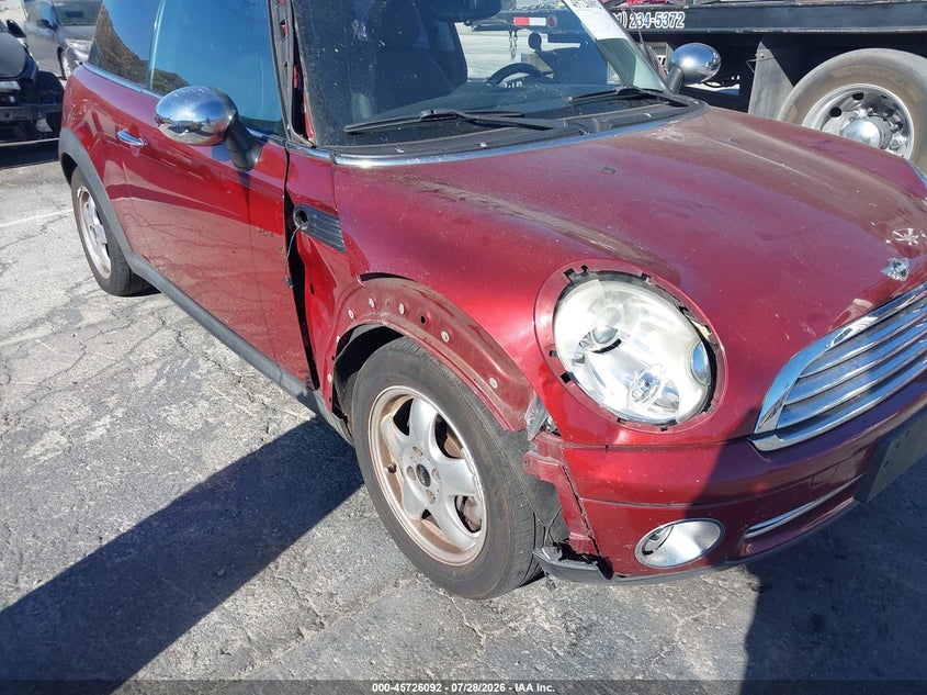 2008 Mini Hardtop VIN WMWMF33558TT63345 IAAI salvage auction — RIGHT FRONT, Salvage (California), sold $500 on 2026-08-12 (photo 6)